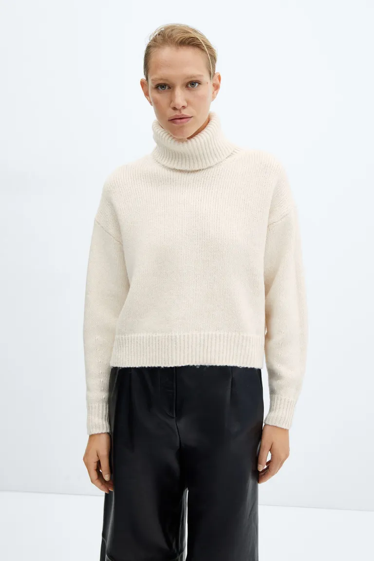 Sweater tejido cuello alto de Mango en Buzos y Sweaters para argentina