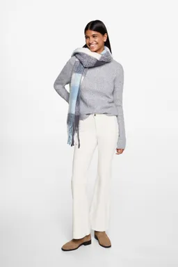 Jeans flare con bolsillos de Mango Teen en Pantalones para argentina