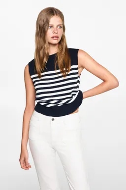 Jeans flare con bolsillos de Mango Teen en Pantalones para argentina