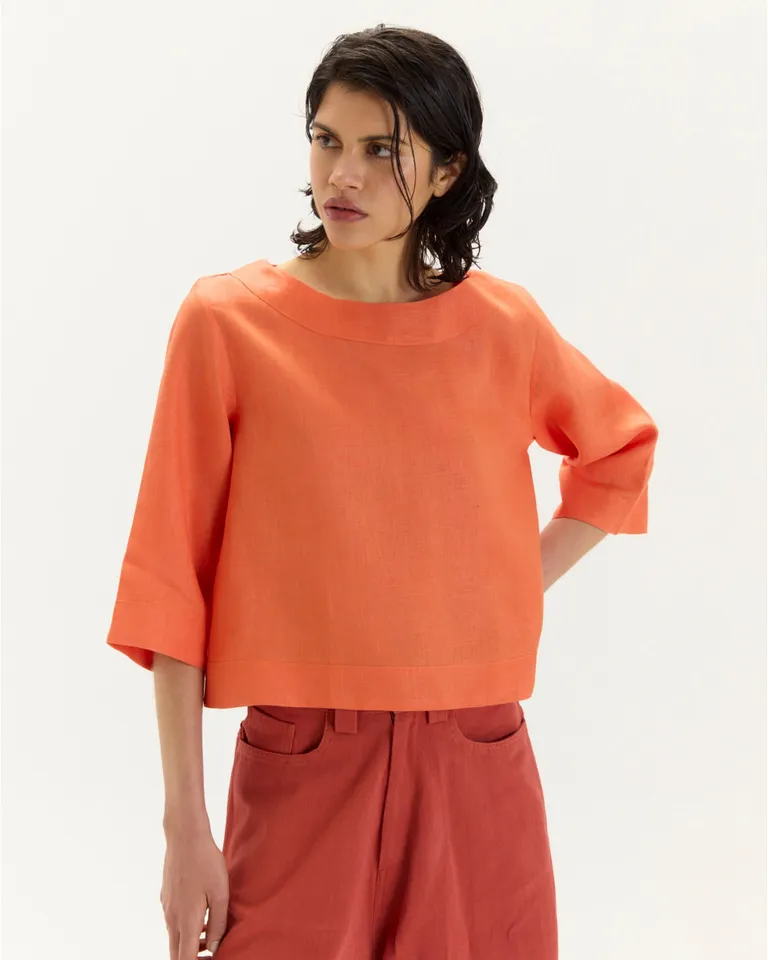 Top femenino de lino con escote bote y mangas 3/4 de Blue Sheep en Tops para argentina