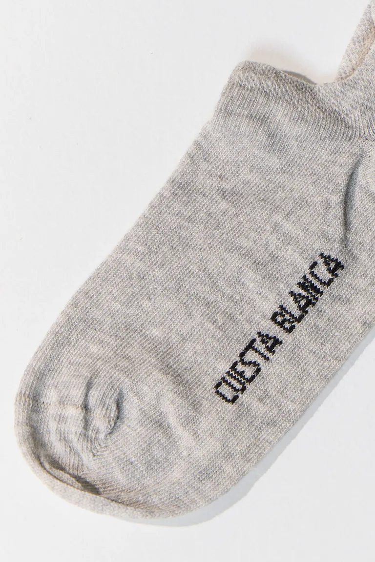 Par de medias plantil invisible de diseño discreto y cómodo para mujeres de Cuesta Blanca en Ropa Interior y Medias para argentina
