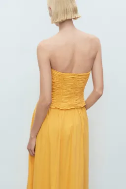 Top fruncido palabra honor de Mango en Tops para argentina