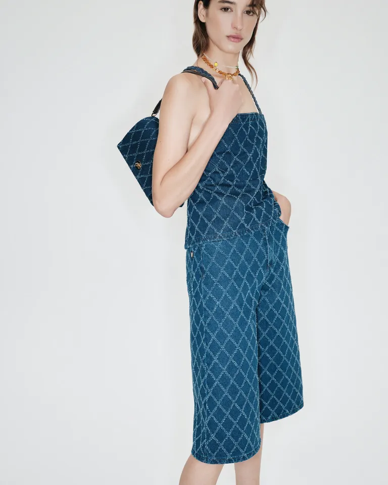 Top cuadrado de denim con textura y diseño de rombos para mujer de Jazmin Chebar en Tops para argentina