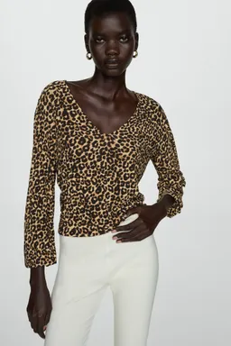 Blusa animal print de Mango en Blusas para argentina