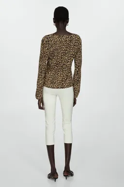 Blusa animal print de Mango en Blusas para argentina