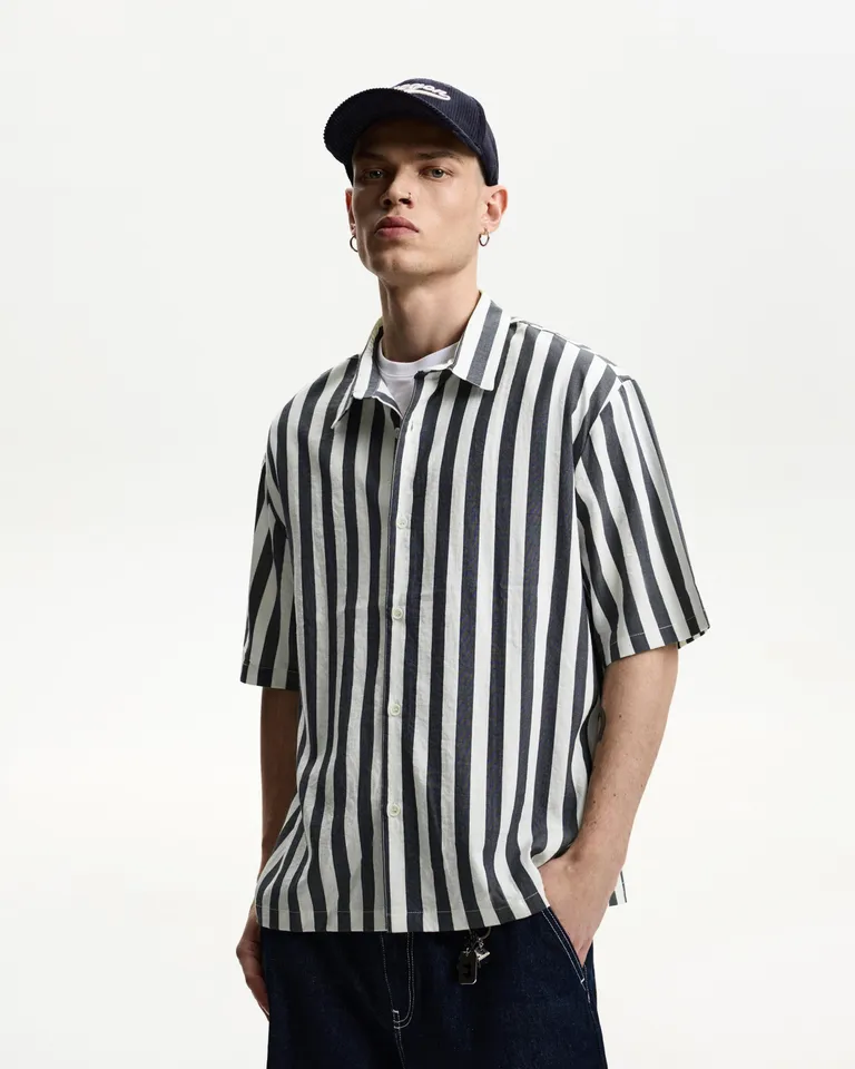 Camisa relax manga corta de Bershka en Camisas para argentina