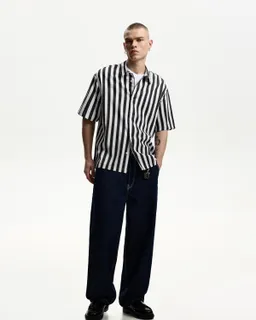 Camisa relax manga corta de Bershka en Camisas para argentina