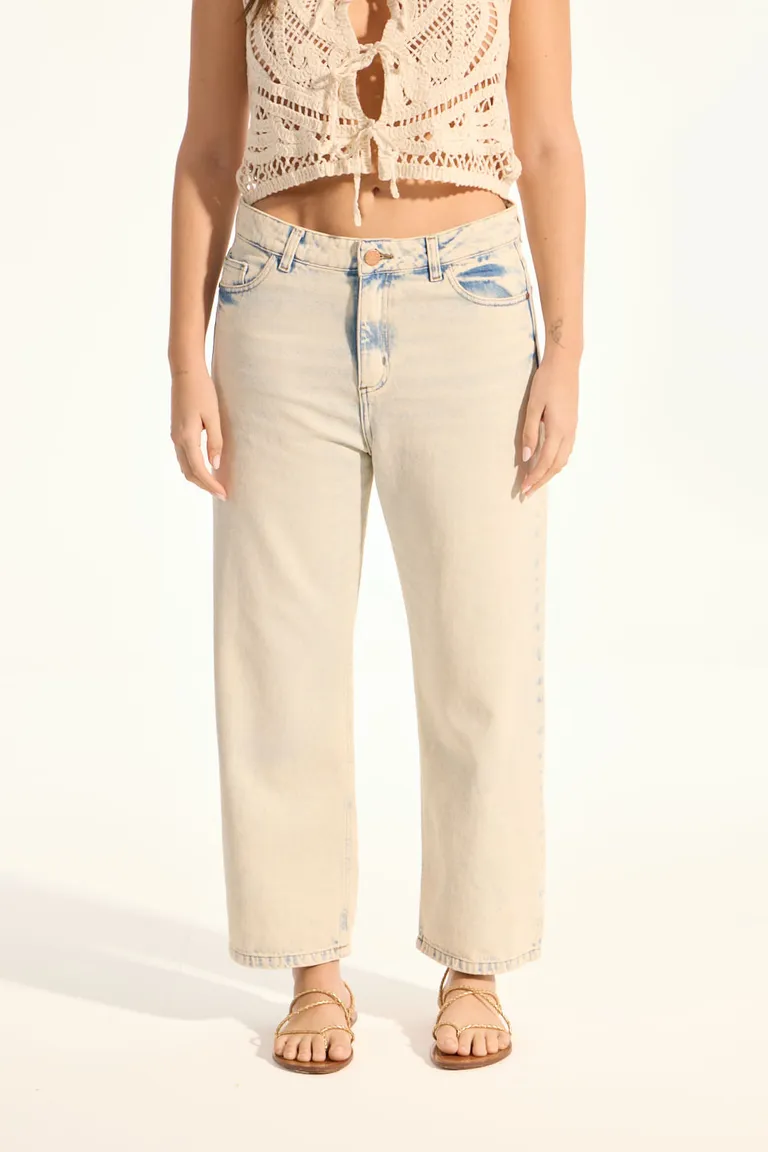 Pantalones rectos con lavado matizado, un básico versátil para el guardarropa femenino de Portsaid en Pantalones para argentina