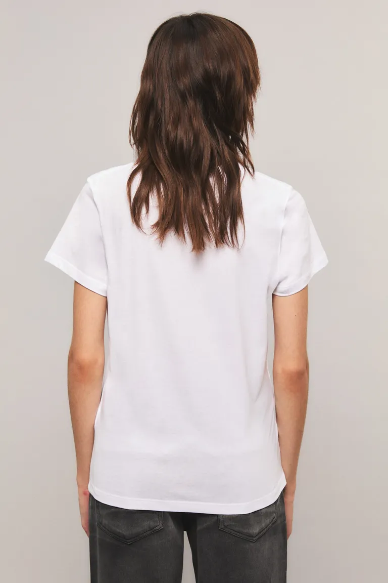 Remera de manga corta con cuello redondo y diseño gráfico central de corona con acabado brillante de Kosiuko en Remeras para argentina