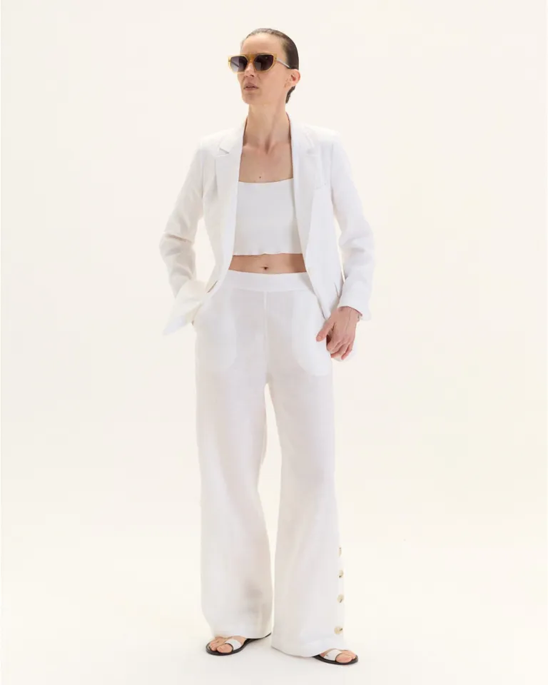 Pantalón recto con detalles en la costura lateral en color borgoña de Blue Sheep en Pantalones para argentina