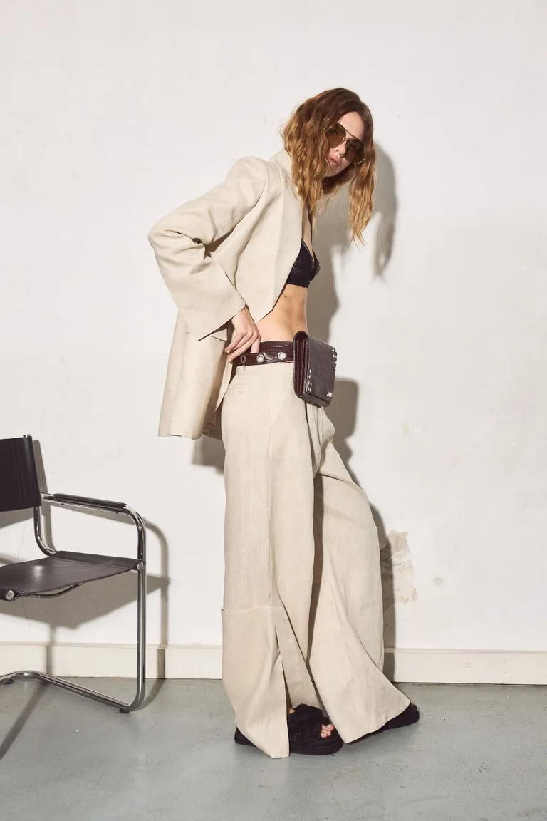 Pantalón de lino de corte recto y bolsillos para mujer de Allo Martinez en Pantalones para argentina