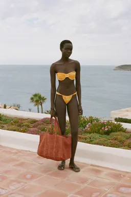 Bolso shopper fibra natural de Mango en Bolsos y Carteras para argentina