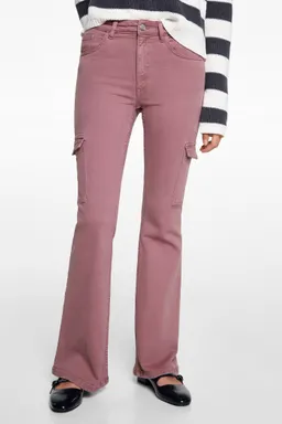 Jeans flare cargo de Mango Teen en Pantalones para argentina