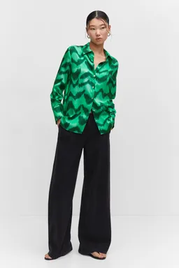 Camisa satinada estampada de Mango en Camisas para argentina