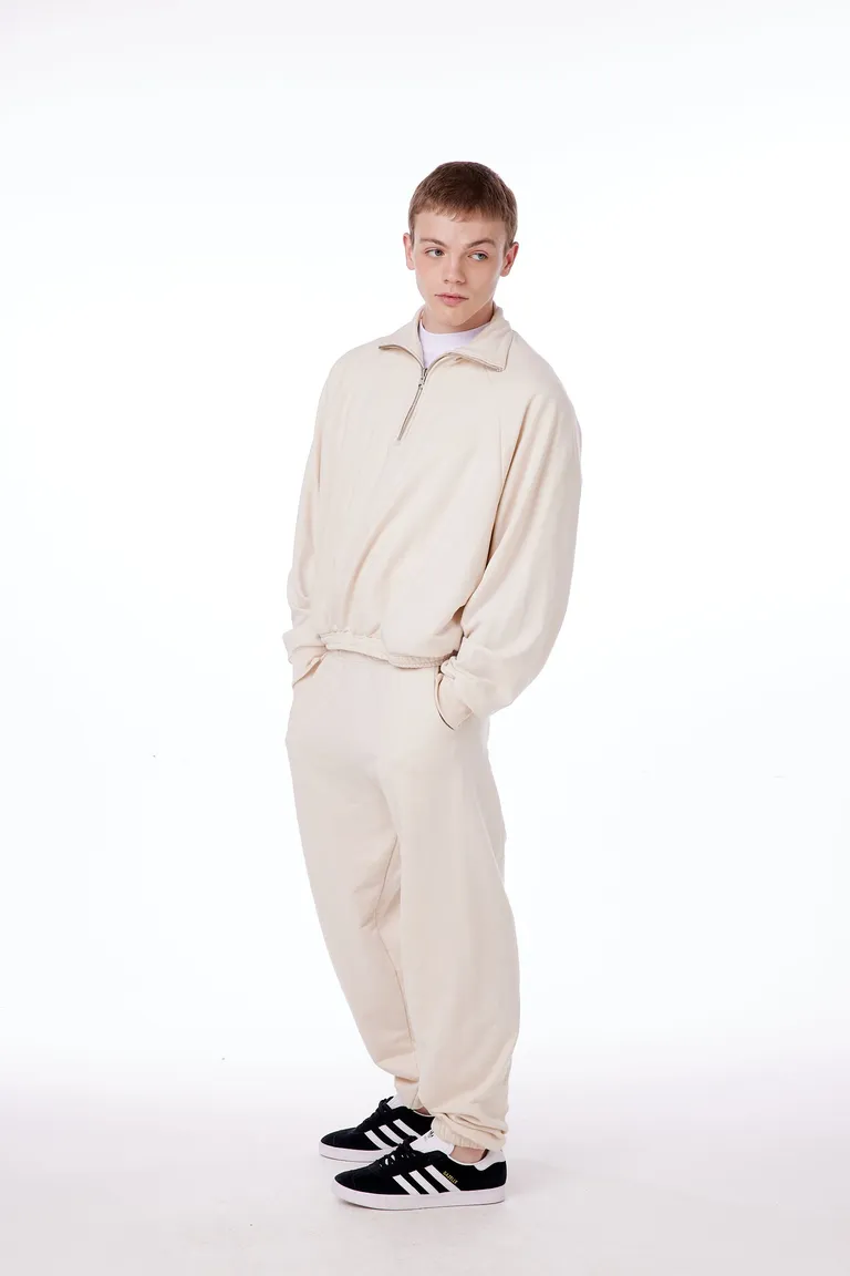 Hoodie de Tonalidad Crema con Cierre Medio para Mujer de Black Mamba en Buzos y Sweaters para argentina