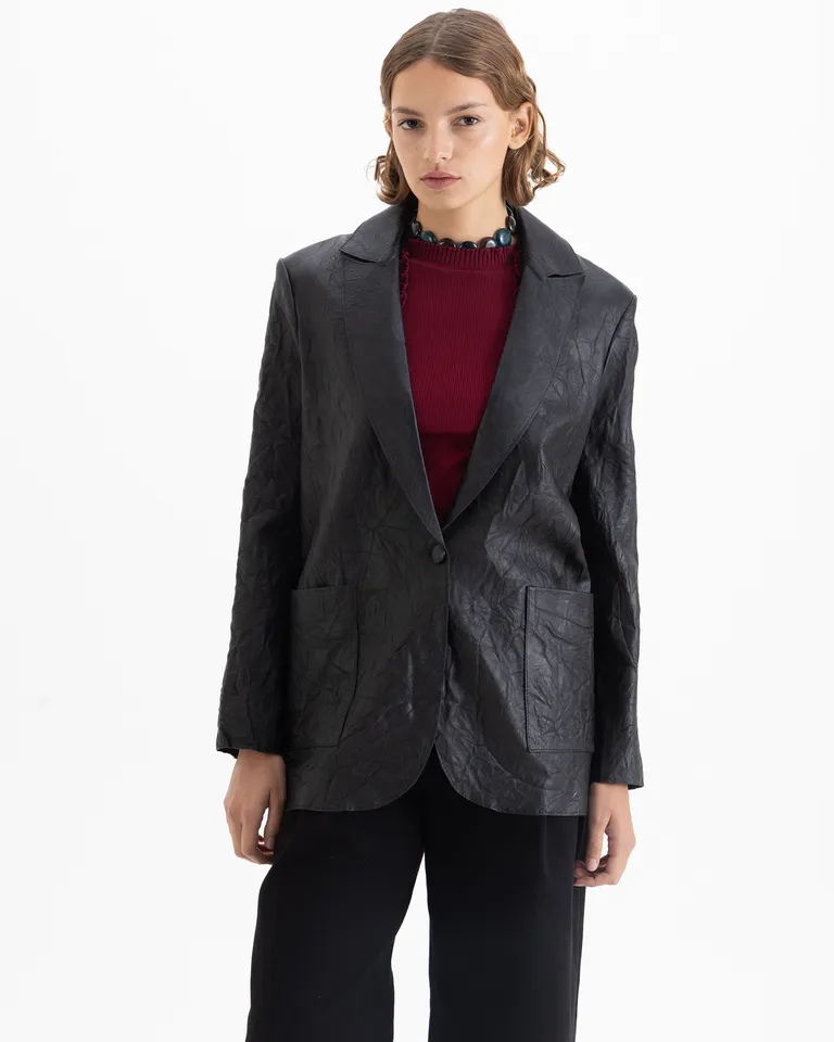 Blazer de corte recto con bolsillos plaqué y cierre de botón frontal de Jazmin Chebar en Blazers para argentina