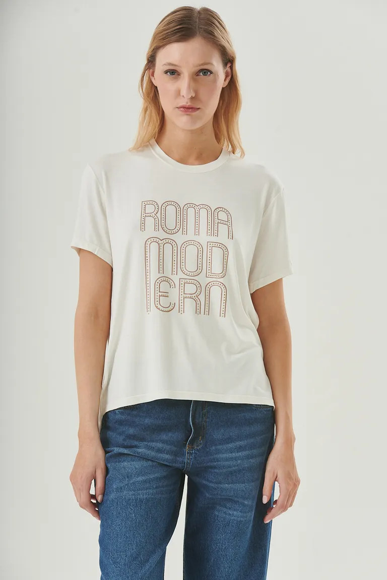 Remera de estilo urbano con estampado frontal 'roma moderna' en suave tela de Sweet en Remeras para argentina