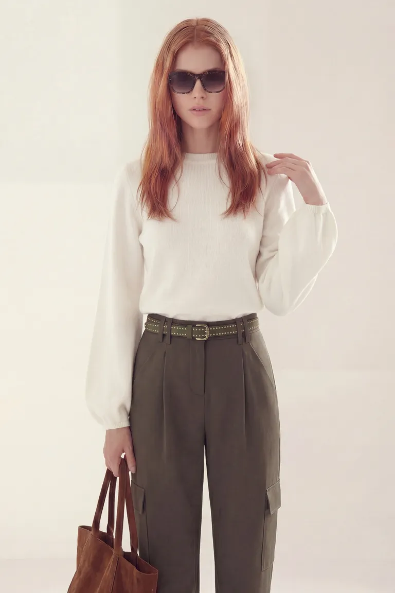 Sweater femenino de mangas largas tipo globo con cuello redondo básico de Akiabara en Buzos y Sweaters para argentina