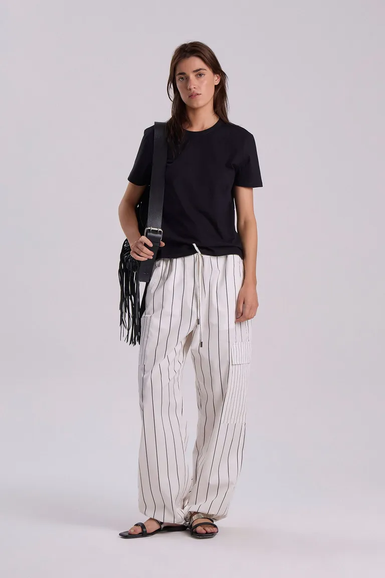 Pantalón de rayas verticales con cintura ajustable y bolsillos para mujer de Maria Cher en Pantalones para argentina