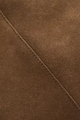 Bolso serraje hombro de Mango en Bolsos y Carteras para argentina