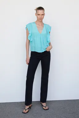 Blusa con volantes de Mango en Blusas para argentina