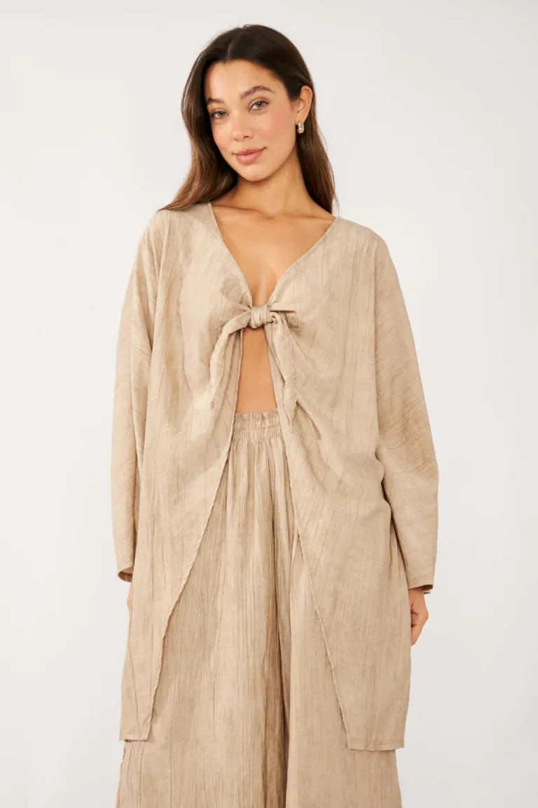 Kimono plisado de tela negra, diseño largo y elegante para mujer de Belle en Kimonos para argentina