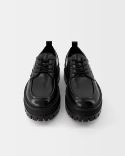 Zapato acordonado con suela track de Bershka en Zapatos para argentina