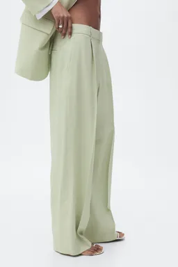 Pantalón traje recto de Mango en Pantalones para argentina
