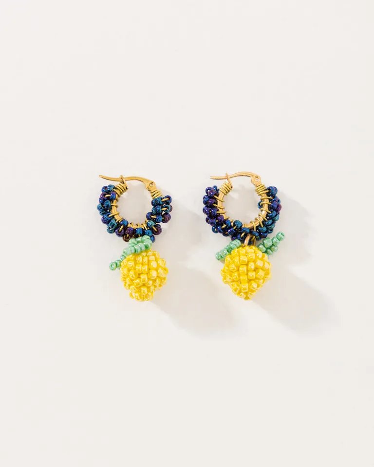 Pendientes y collar dorados con detalles en forma de limón - Aros lemonade de Jazmin Chebar en Bijouterie para argentina