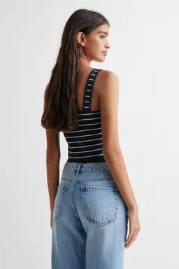 Top rayado con tirantes de Mango Teen en Tops para argentina