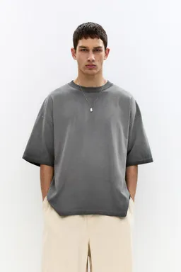 Remera boxy efecto lavado de Pull&Bear en Remeras y Polos para argentina