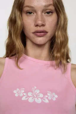 Top sin mangas estampado de Mango en Tops para argentina