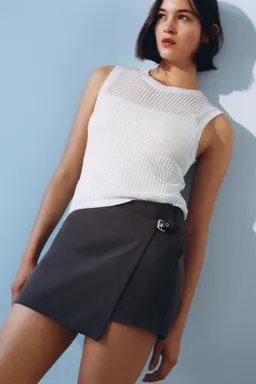 Falda pantalón con hebilla de Mango Teen en Faldas para argentina