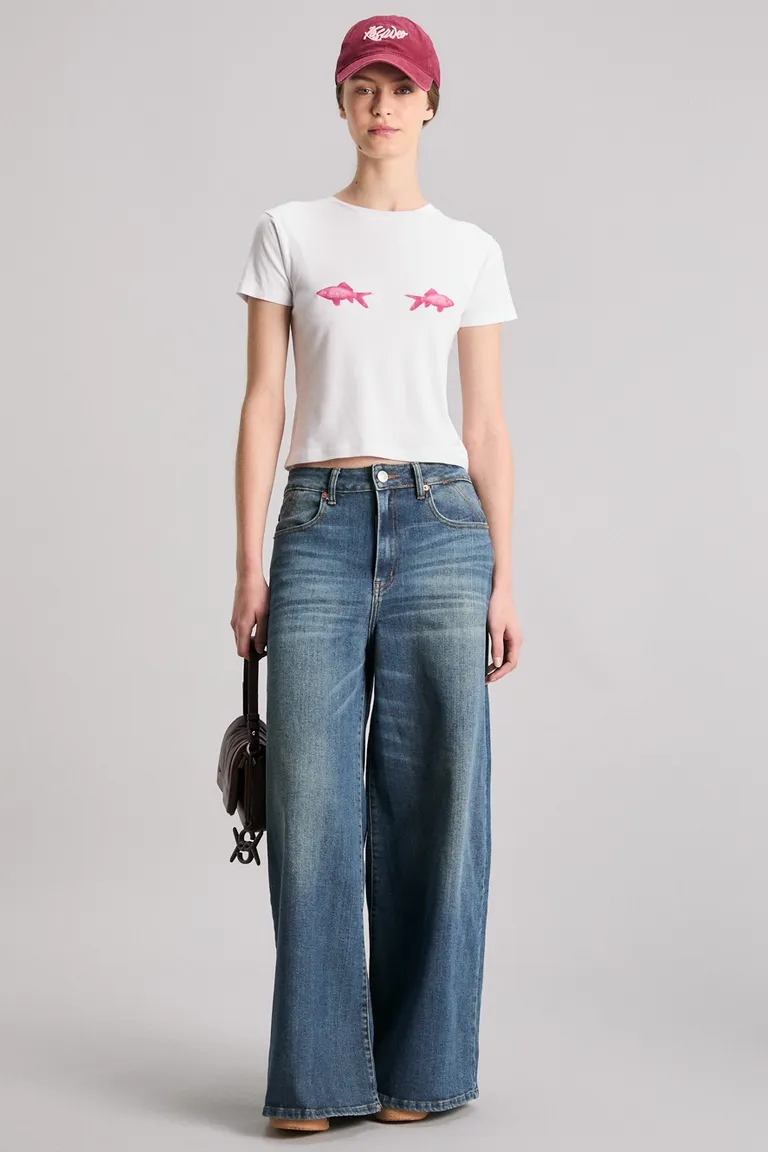 Remera Exclusiva de Corte Slim con Diseño Único para Mujer de Kosiuko en Remeras para argentina