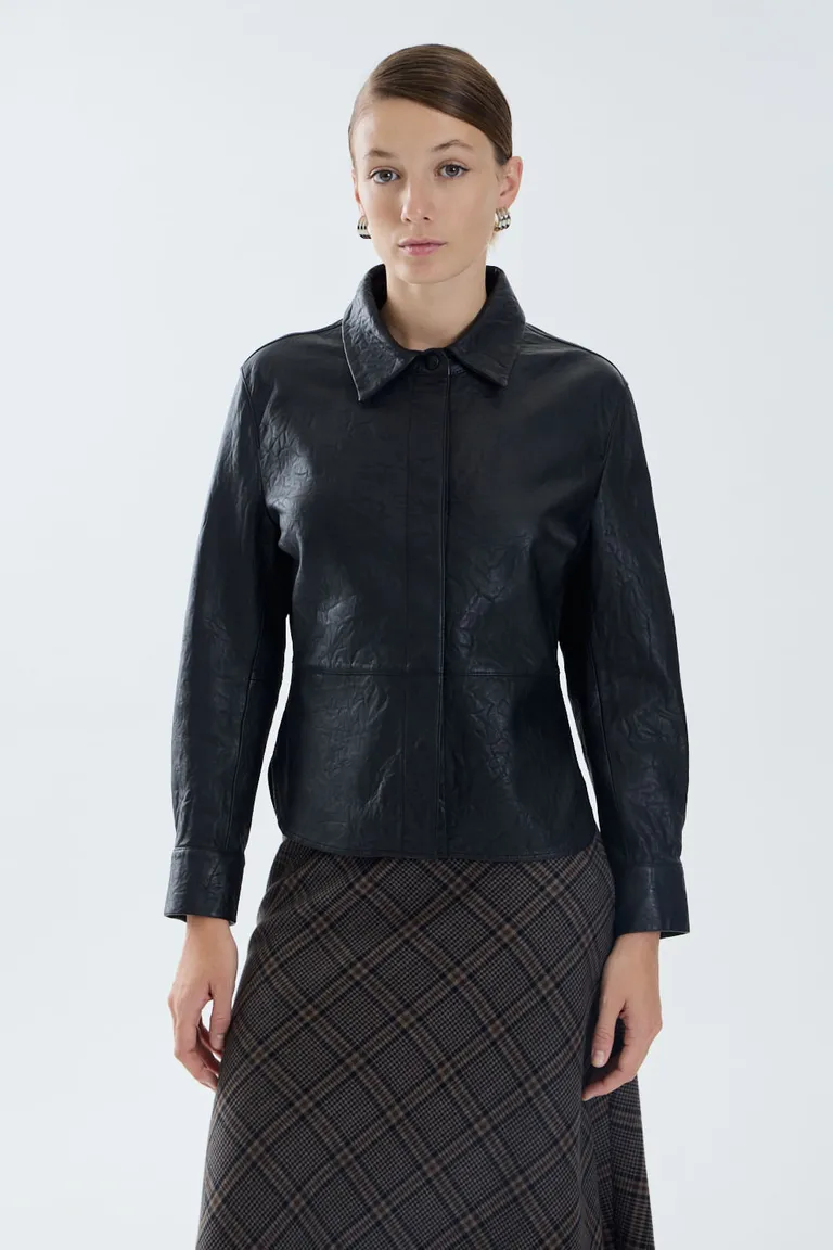 Camisa con diseño de textura lavada y cuello camisero tradicional de Portsaid en Camisas para argentina