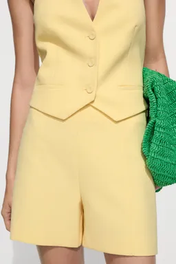 Shorts rectos tiro medio de Mango en Shorts para argentina