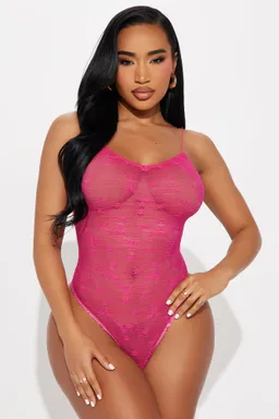 Body encaje forget me not fucsia de Fashion Nova en Bodies para argentina