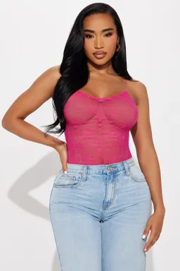 Body encaje forget me not fucsia de Fashion Nova en Bodies para argentina