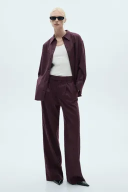 Pantalón pinzas raya diplomática de Mango en Pantalones para argentina