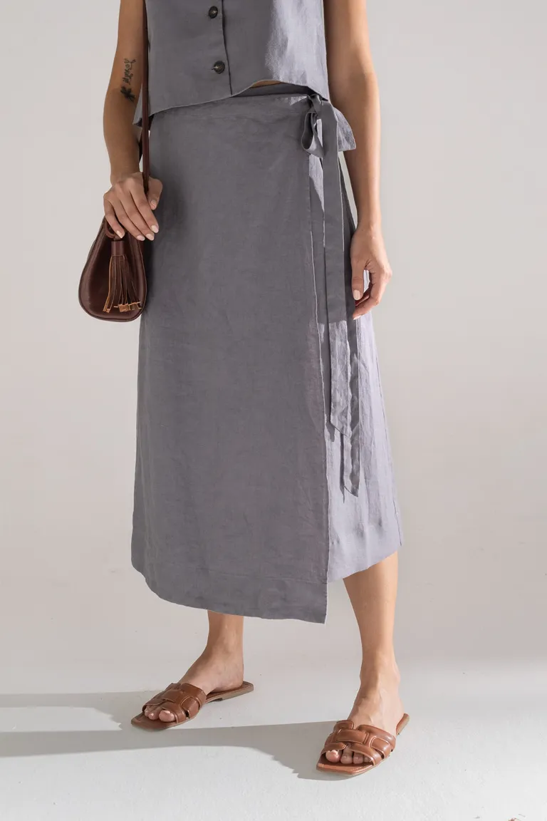 Falda larga de tela fluida en tono grisáceo para mujer de Akiabara en Faldas para argentina