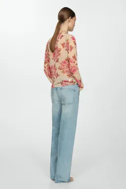 Blusa cruzada estampado floral de Mango en Blusas para argentina