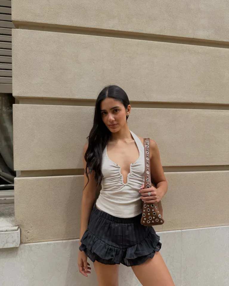 Short de lino con volados en diseño tiro bajo y elástico en la cintura de Audaz en Shorts para argentina