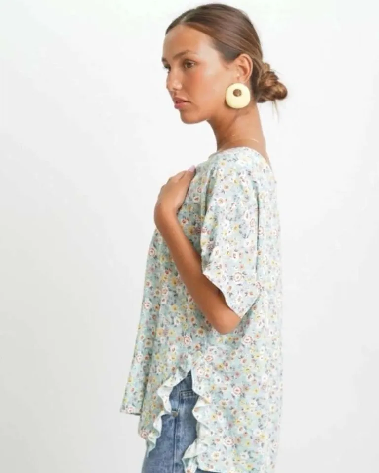 Blusa de lino con estampado floral y volantes para un look casual y chic de Hesed en Blusas para argentina