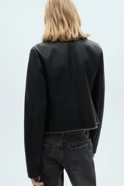 Campera doble faz símil cuero de Mango en Chaquetas para argentina