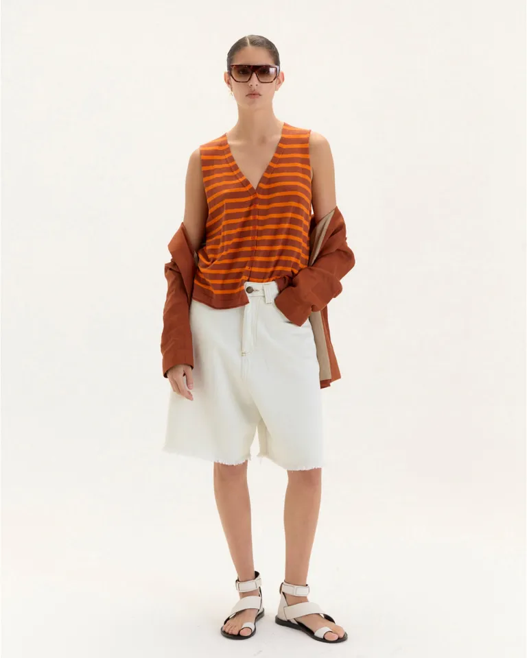 Top naranja con rayas y escote en V, ideal para cualquier ocasión de Blue Sheep en Tops para argentina