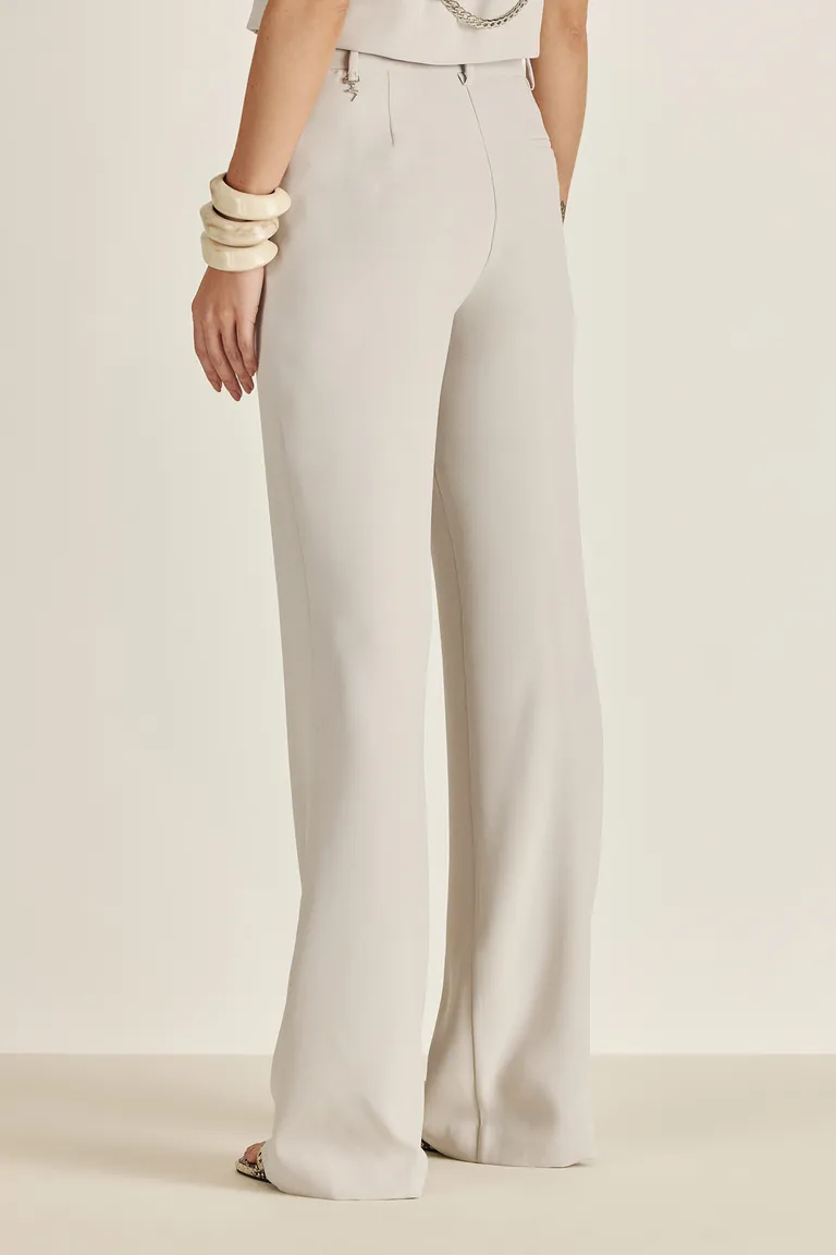 Pantalón Entallado de Género Sastrero Liviano con Detalle de Cadena en la Cintura de Tucci en Pantalones para argentina