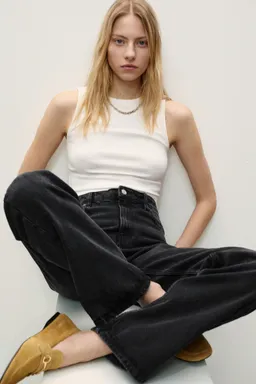Jeans miami rectos tiro medio de Mango en Pantalones para argentina