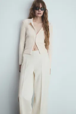Pantalón pinzas wideleg de Mango en Pantalones para argentina