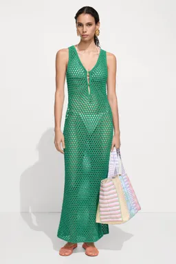 Vestido crochet con botones de Mango en Vestidos para argentina