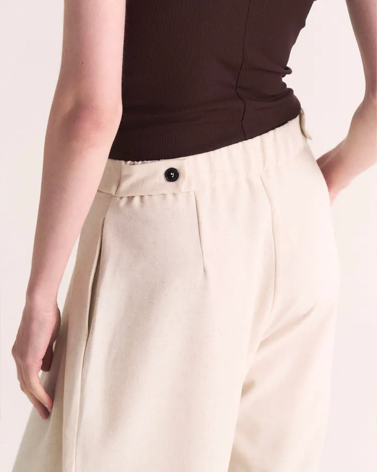 Pantalón ancho con doble pinza y elástico en la espalda para un ajuste cómodo y estilizado de Sky en Pantalones para argentina